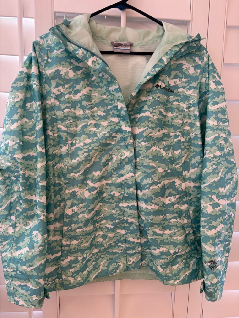 Columbia Mint Green & White Camo Hooded Rain Jacket